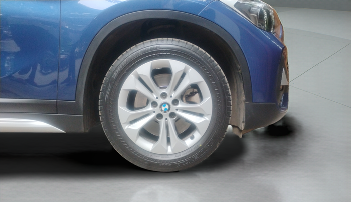 2022 BMW X1 sDrive 20d x Line, Diesel, Automatic, 26,666 km, Right Front Wheel