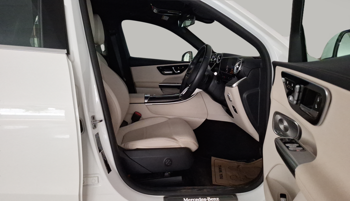 2024 Mercedes Benz GLC CLASS 220d 4MATIC, Diesel, Automatic, 14,670 km, Right Side Front Door Cabin