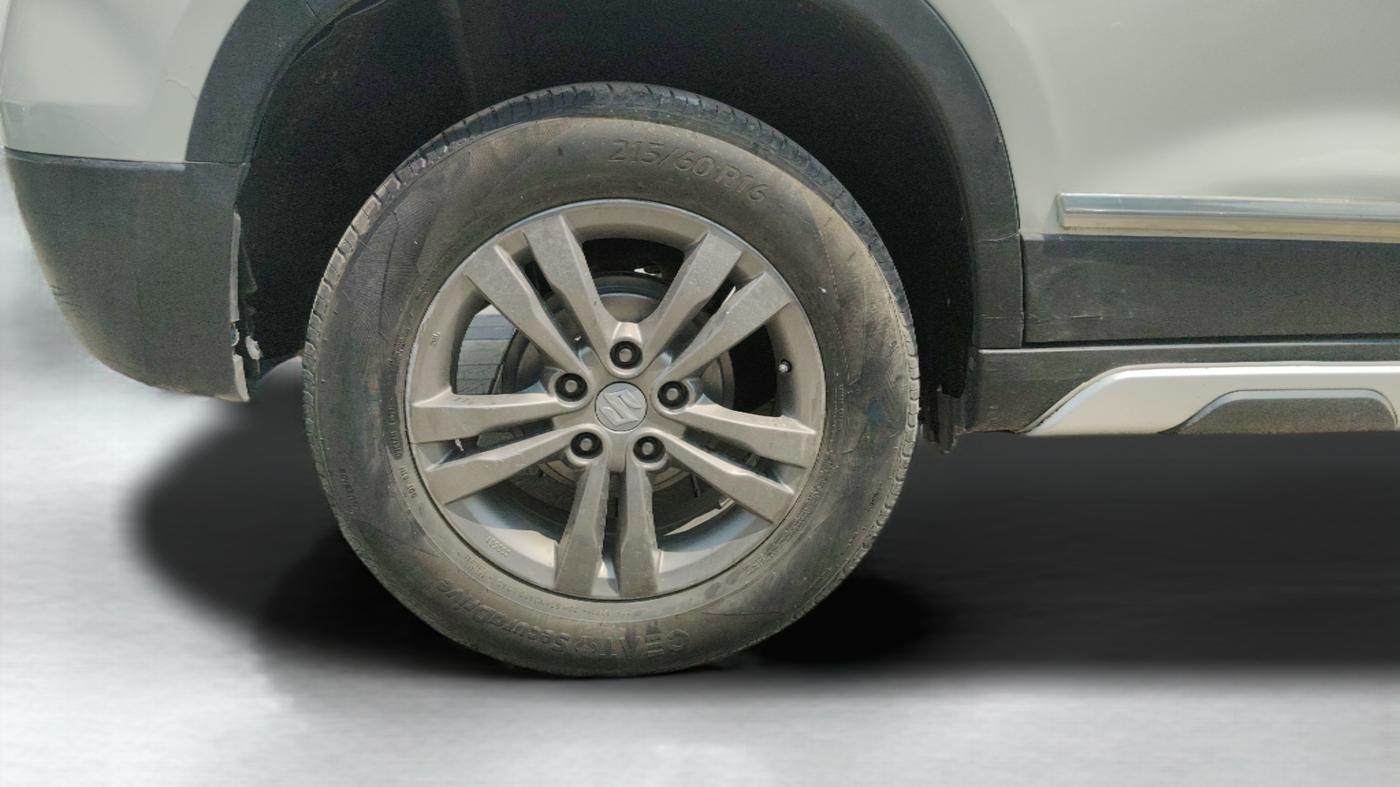2017 Maruti Vitara Brezza ZDI, Diesel, Manual, 61,056 km, Right Rear Wheel