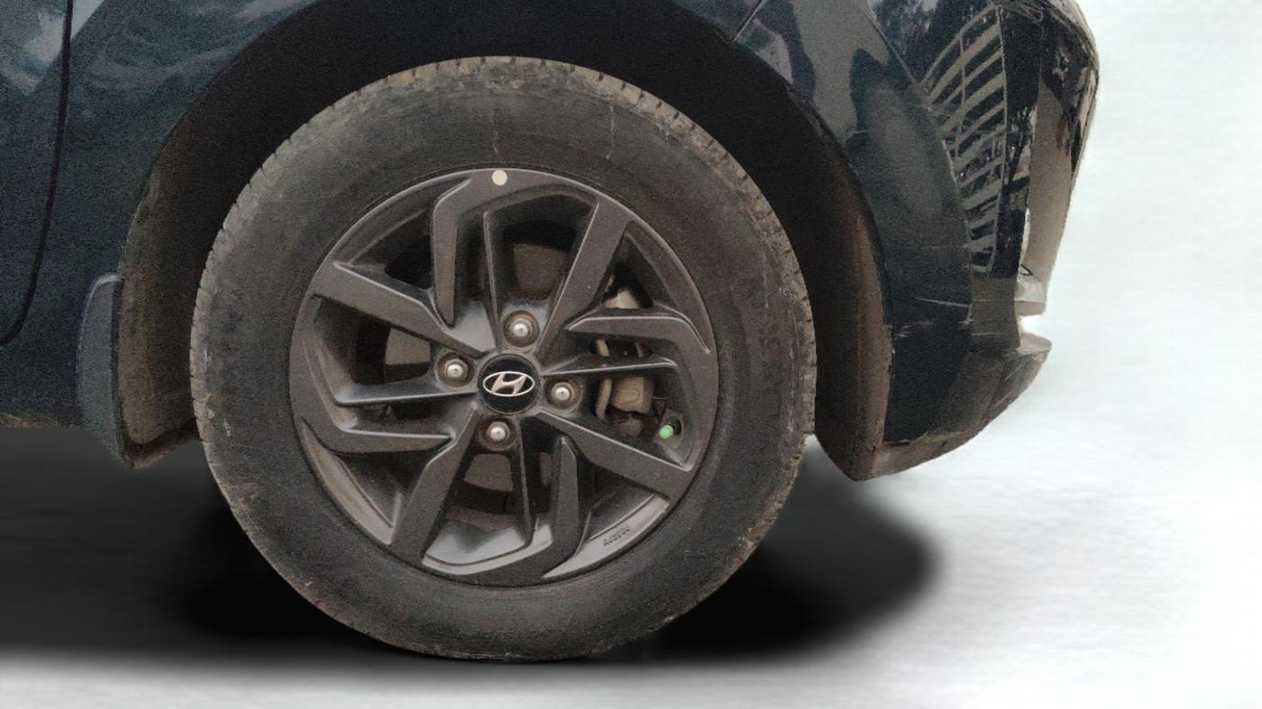 2020 Hyundai GRAND I10 NIOS SPORTZ AMT 1.2 KAPPA VTVT, Petrol, Automatic, 30,000 km, Right Front Wheel