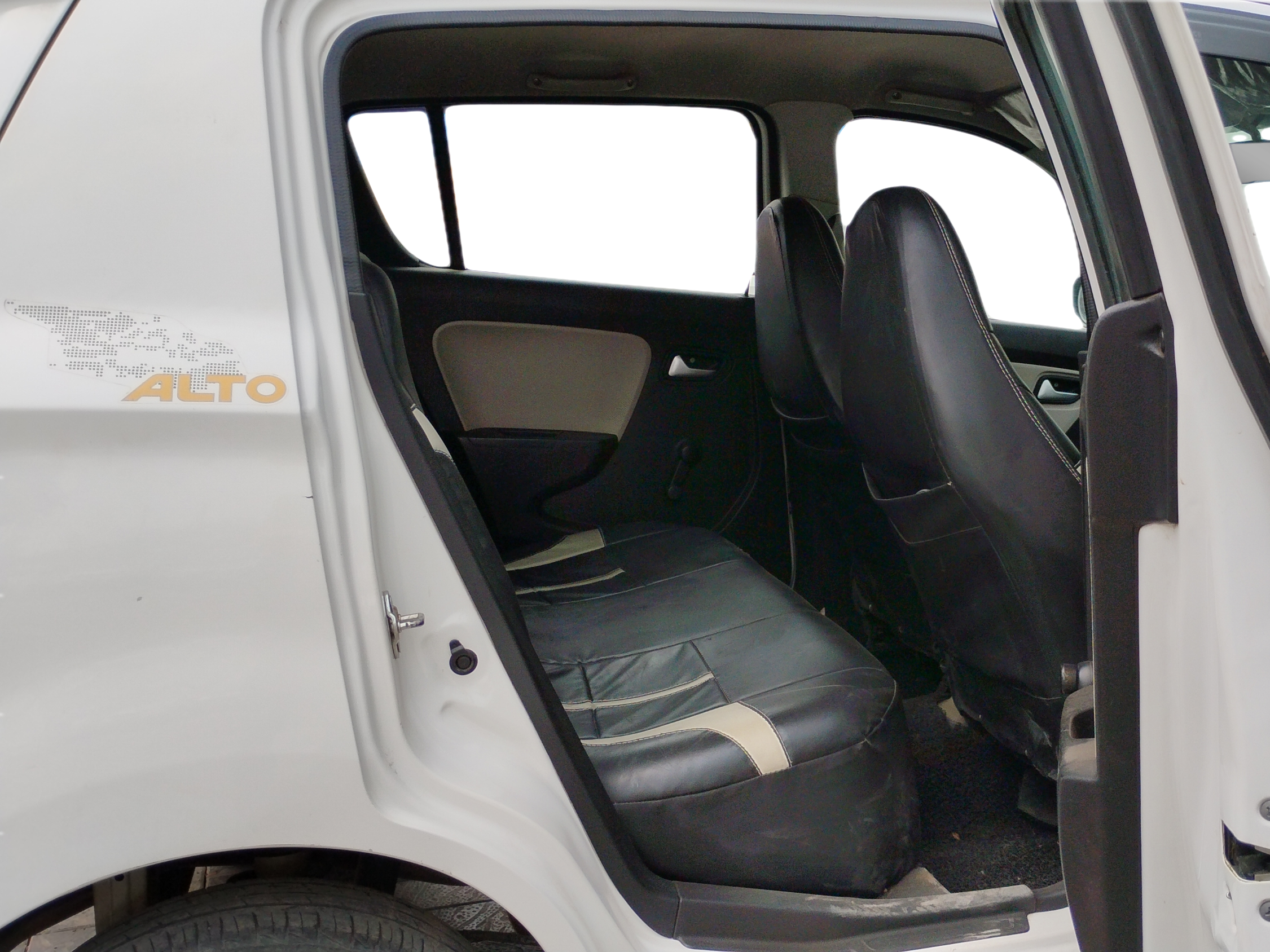 2019 Maruti Alto LXI, Petrol, Manual, 46,995 km, Right Side Rear Door Cabin