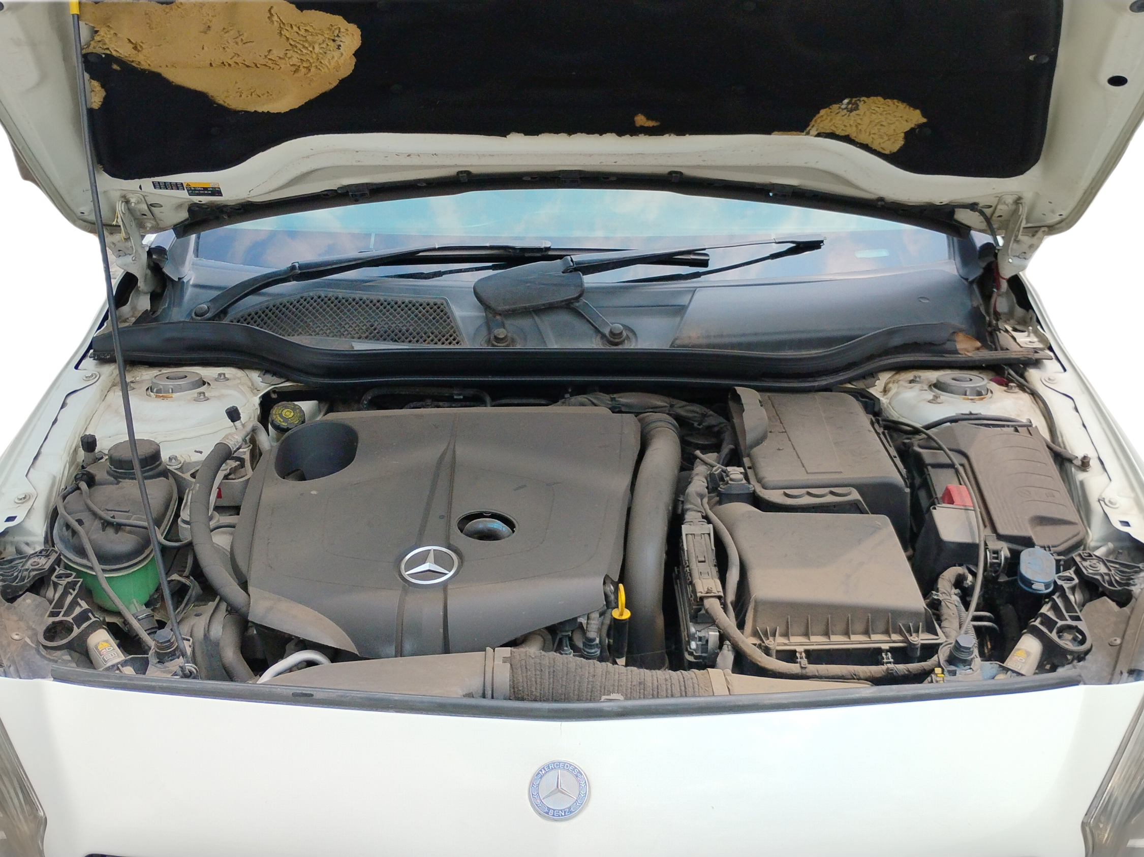 2011 Mercedes Benz A Class A180 CDI STYLE, Diesel, Automatic, 1,36,525 km, Open Bonnet