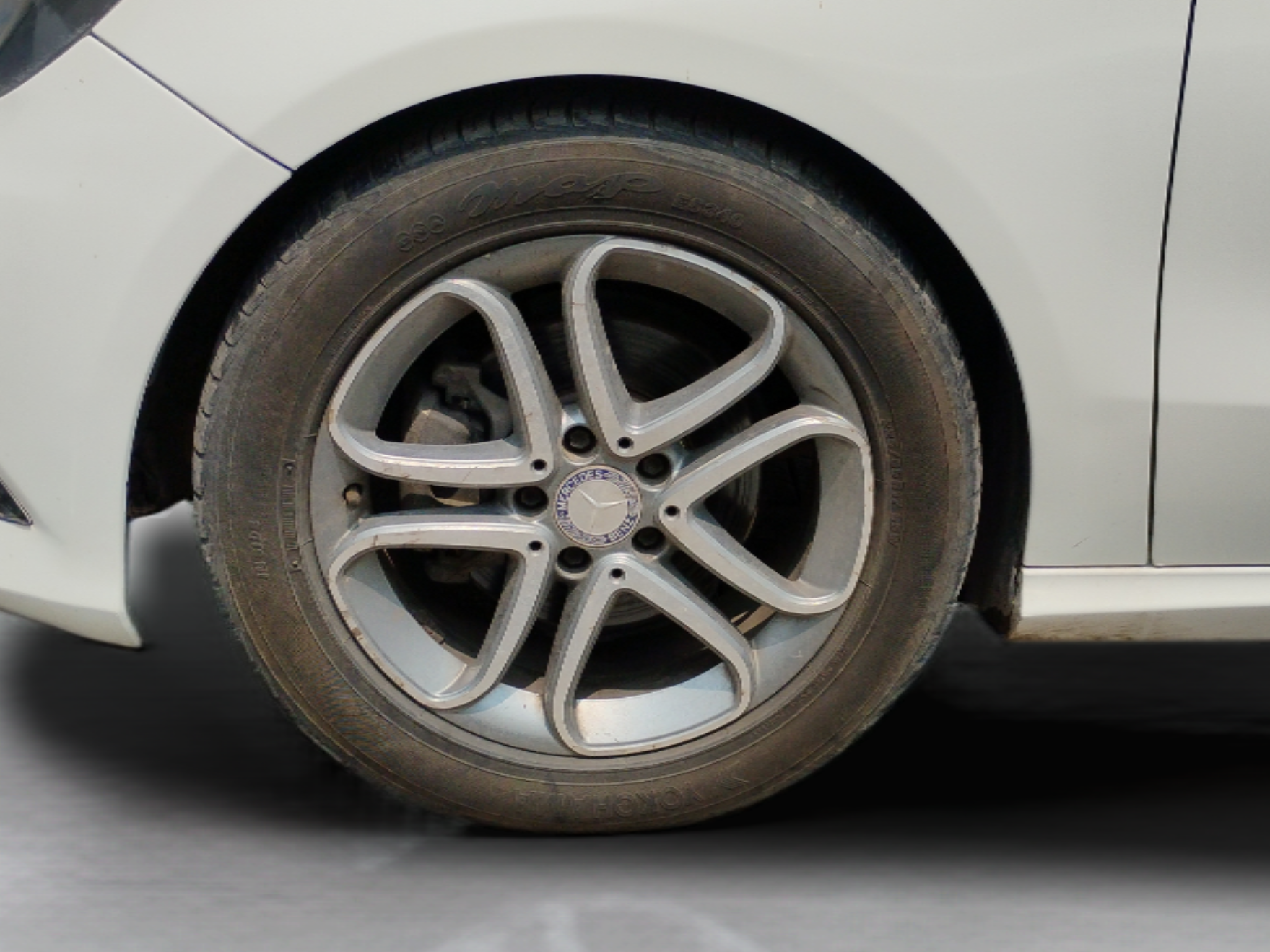 2011 Mercedes Benz A Class A180 CDI STYLE, Diesel, Automatic, 1,36,525 km, Left Front Wheel
