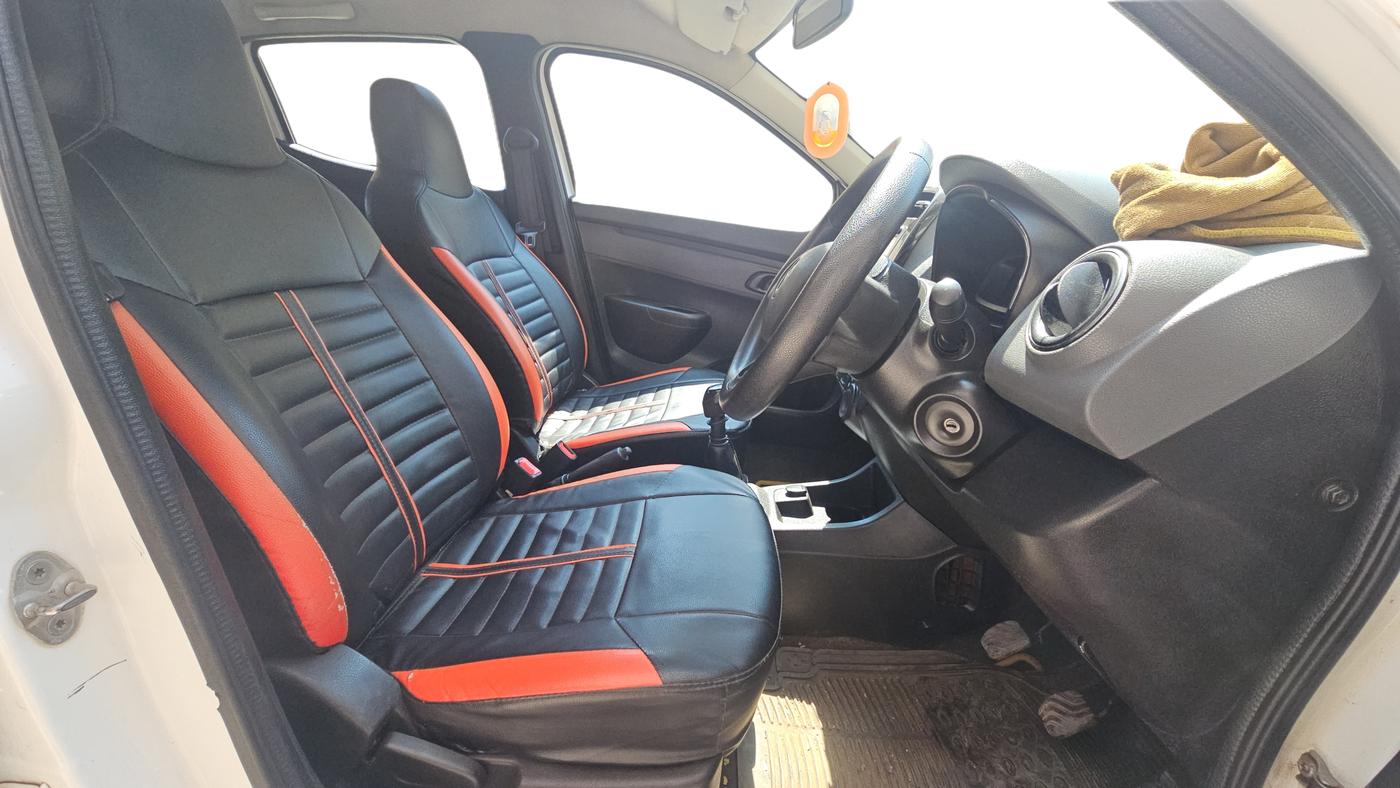 2017 Renault Kwid RXT 1.0, Petrol, Manual, 59,000 km, Right Side Front Door Cabin