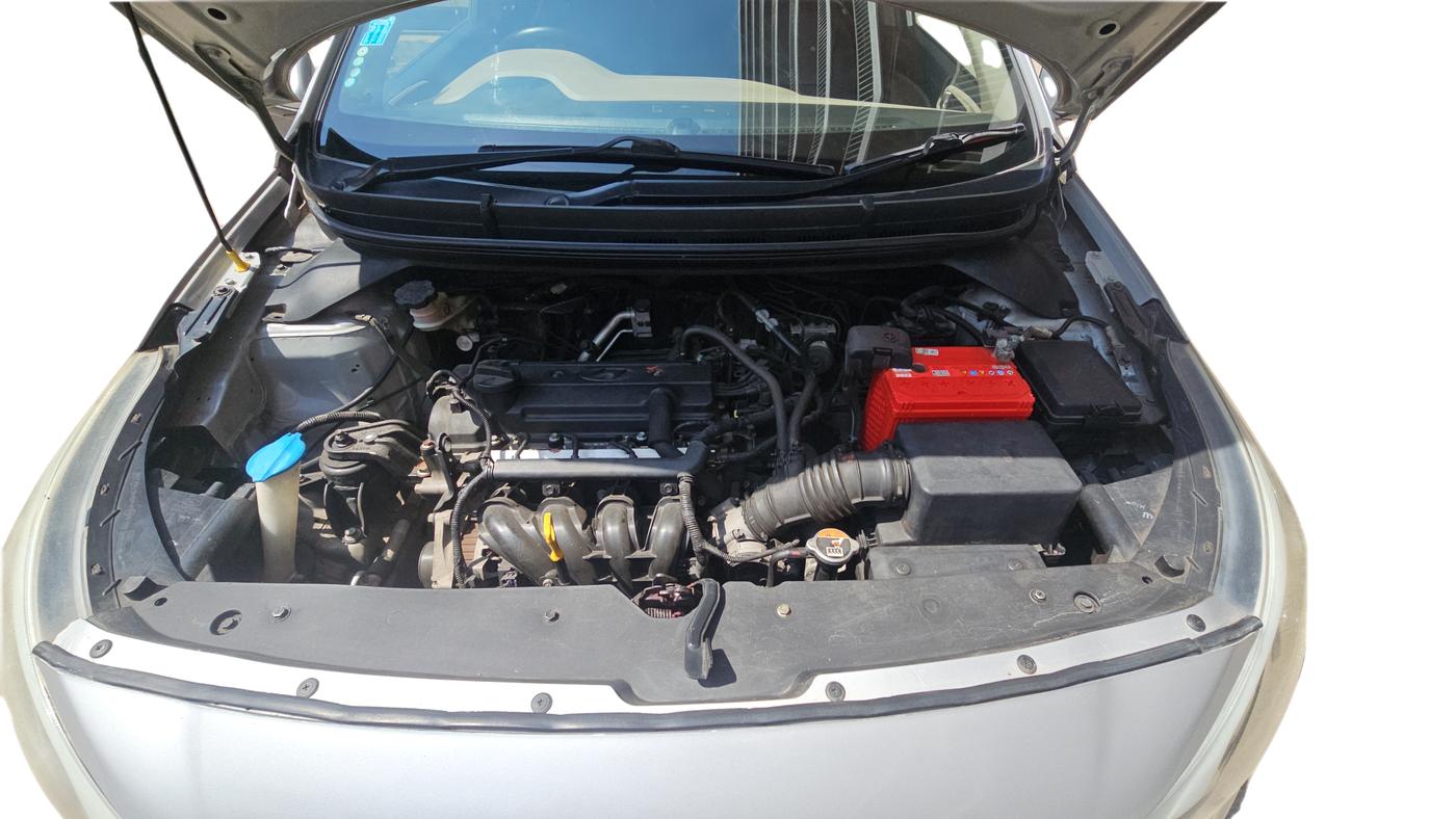 2014 Hyundai i20 SPORTZ 1.2, Petrol, Manual, 76,855 km, Open Bonnet