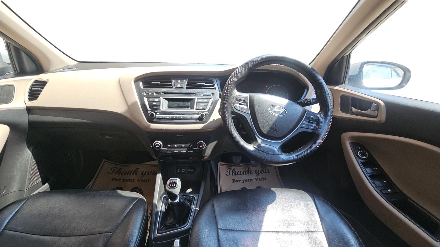 2014 Hyundai i20 SPORTZ 1.2, Petrol, Manual, 76,855 km, Dashboard