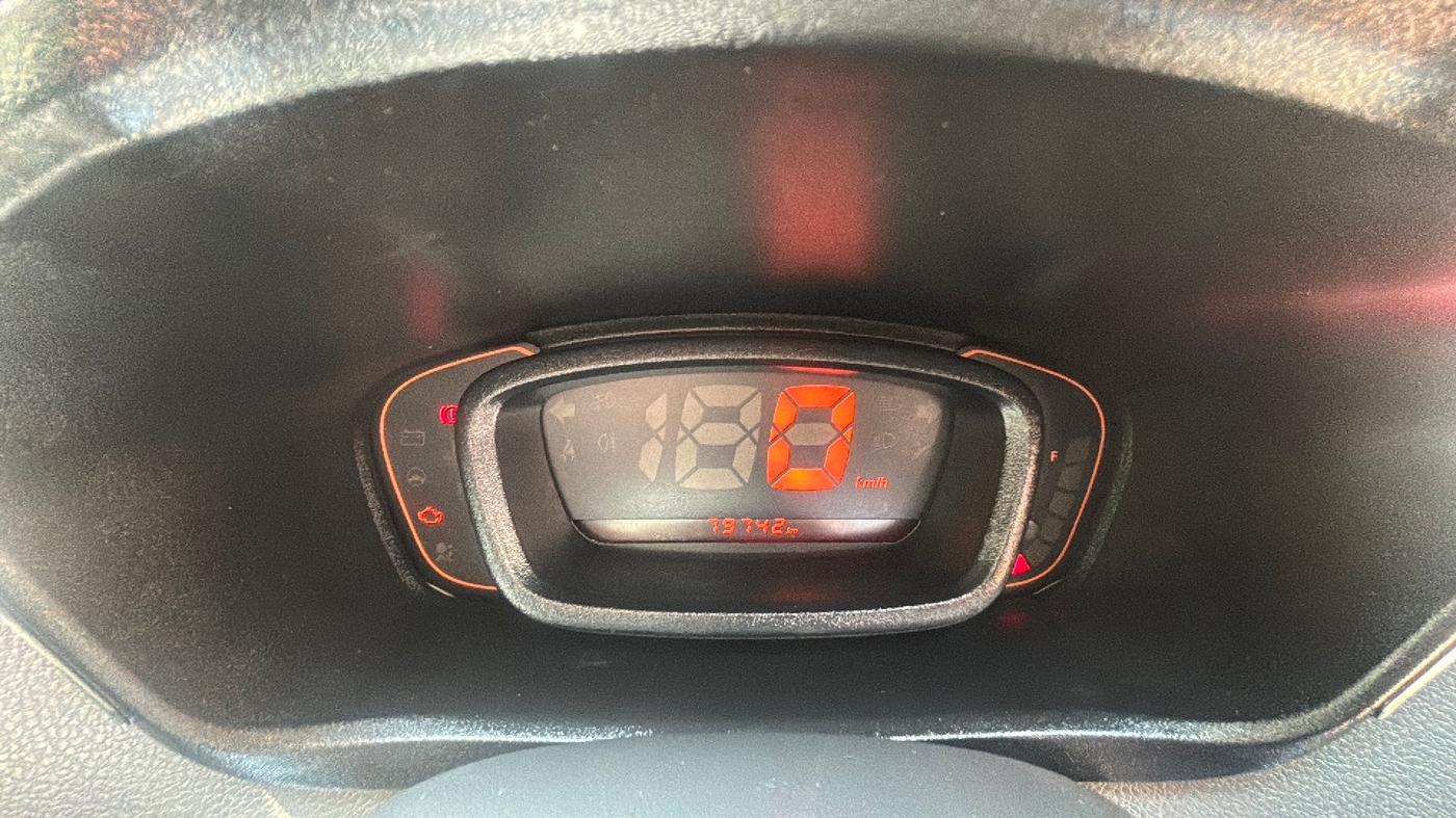 2016 Renault Kwid RXT 0.8, Petrol, Manual, 79,742 km, Odometer Image
