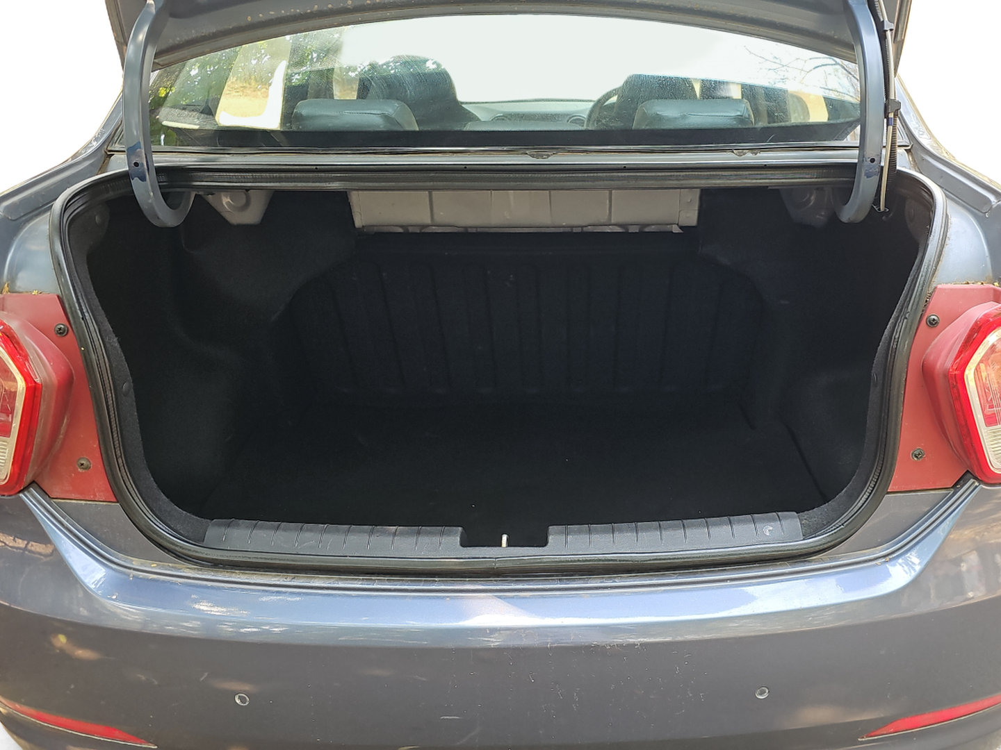 2014 Hyundai Xcent S 1.2, Petrol, Manual, 34,847 km, Boot Inside