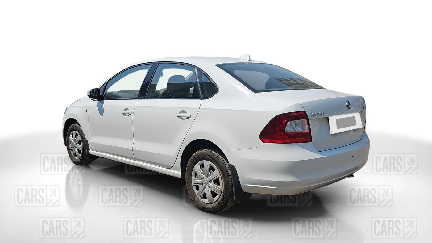 2013 Skoda Rapid AMBITION 1.6 TDI CR MT, Diesel, Manual, 63,229 km, Left Back Diagonal