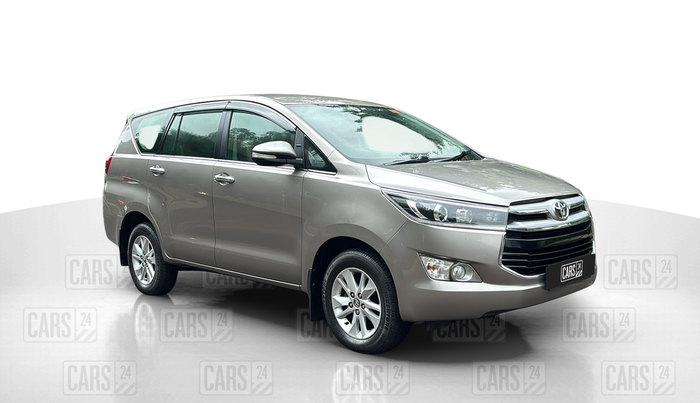 2017 Toyota Innova Crysta 2.4 VX 7 STR, Diesel, Manual, 1,31,000 km, Right Front Diagonal