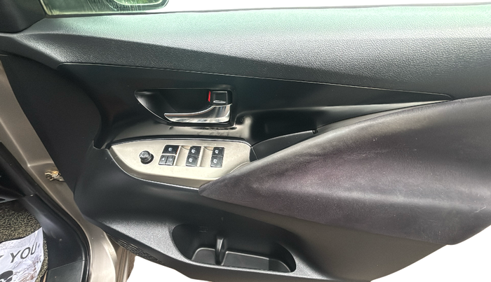 2017 Toyota Innova Crysta 2.4 VX 7 STR, Diesel, Manual, 1,31,000 km, Driver Side Door Panel Controls