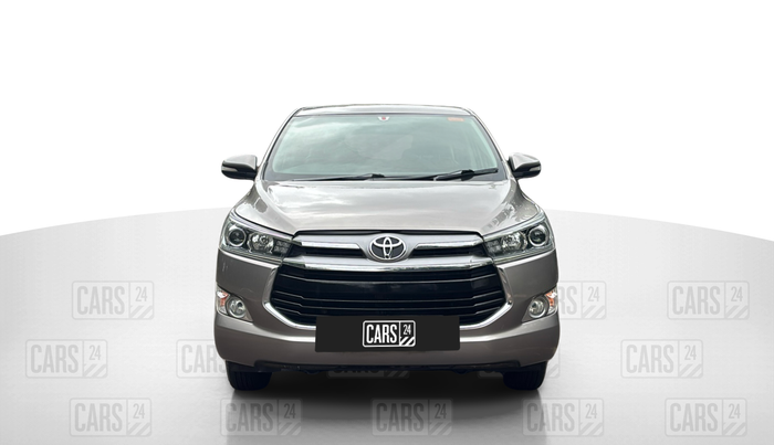 2017 Toyota Innova Crysta 2.4 VX 7 STR, Diesel, Manual, 1,31,000 km, Front