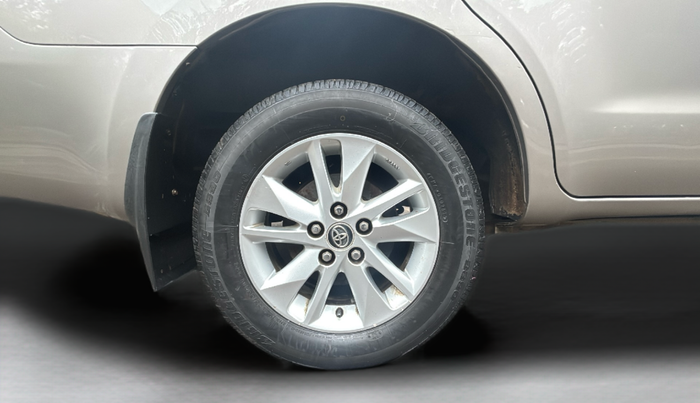 2017 Toyota Innova Crysta 2.4 VX 7 STR, Diesel, Manual, 1,31,000 km, Right Rear Wheel