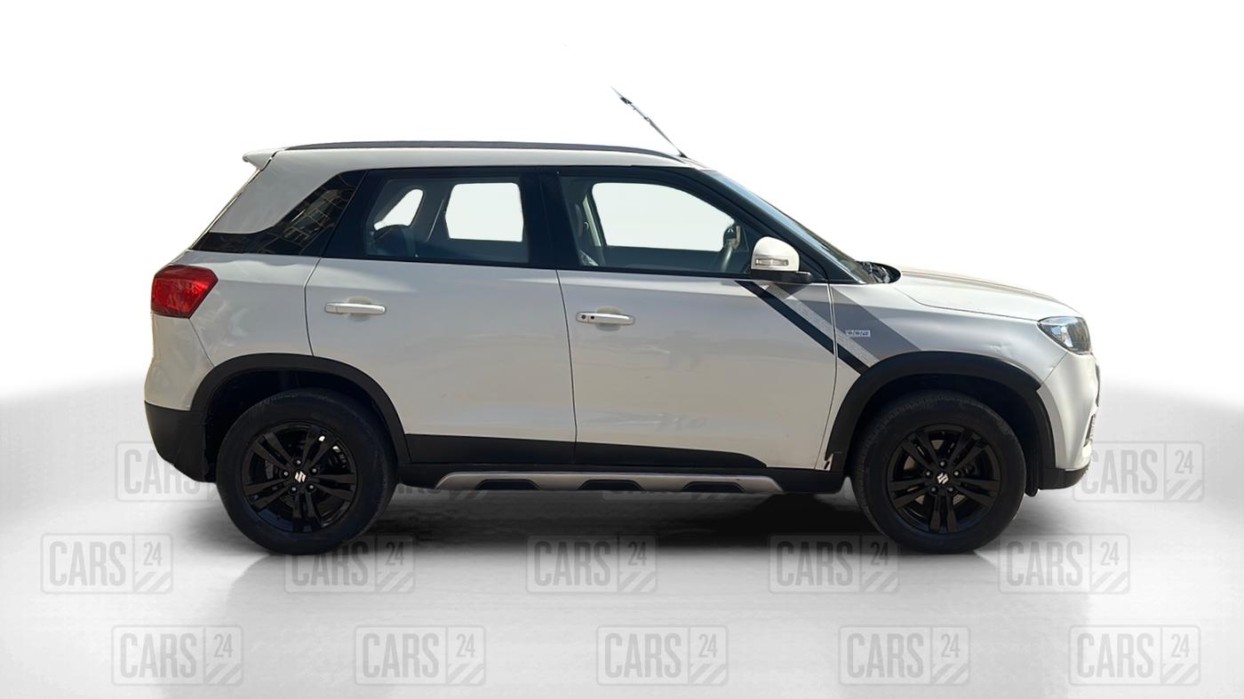 2018 Maruti Vitara Brezza ZDI PLUS, Diesel, Manual, 72,000 km, Right Side View