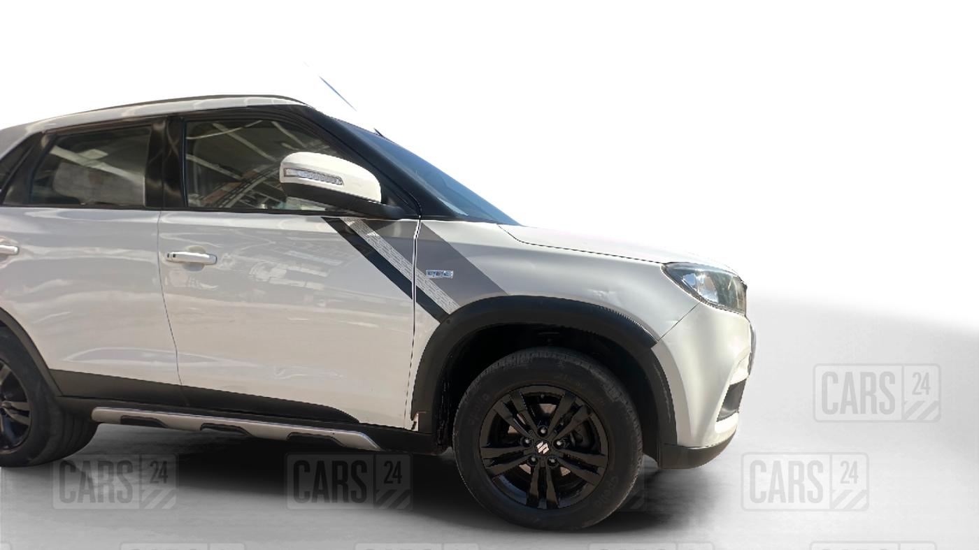 2018 Maruti Vitara Brezza ZDI PLUS, Diesel, Manual, 72,000 km, Right Rear Wheel