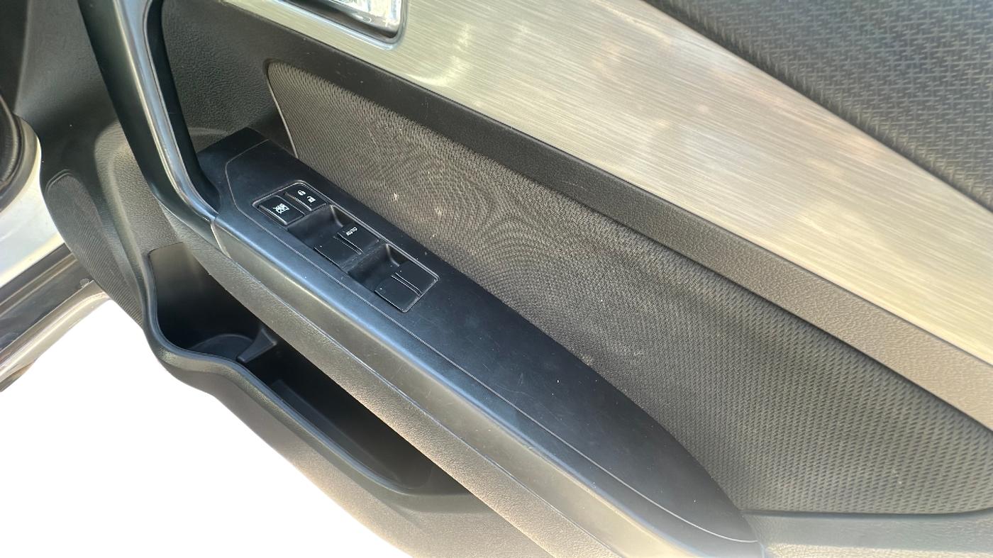 2018 Maruti Vitara Brezza ZDI PLUS, Diesel, Manual, 72,000 km, Driver Side Door Panel Controls