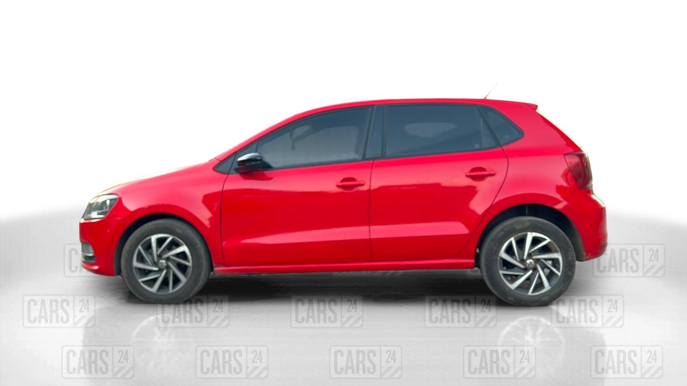 2017 Volkswagen Polo COMFORTLINE 1.5L, Diesel, Manual, 92,278 km, Left Side