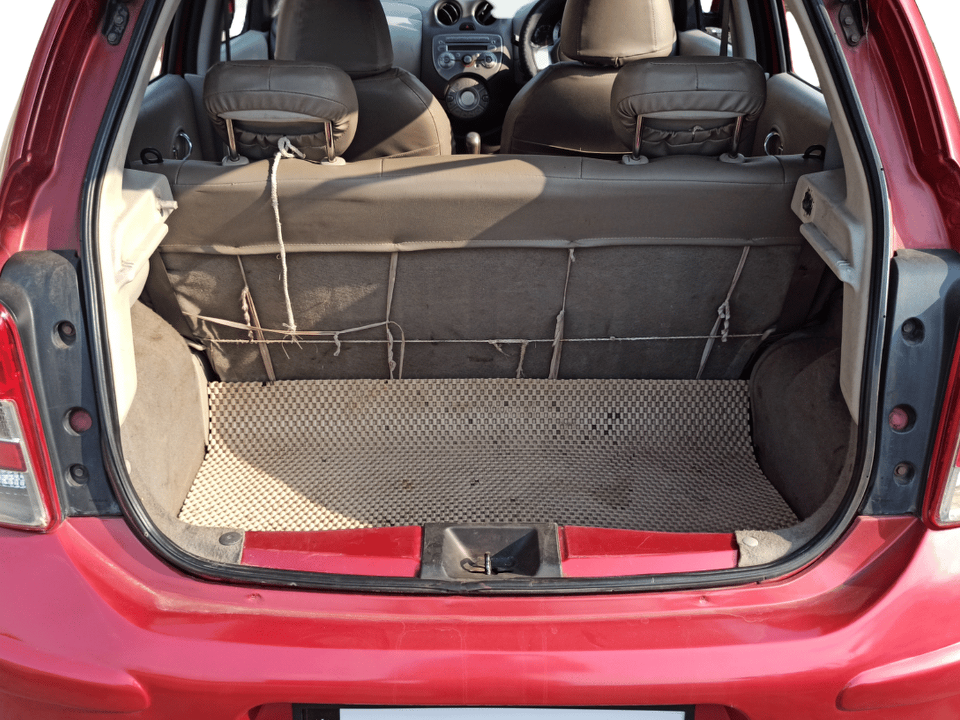 2014 Nissan Micra XV P DIESEL, Diesel, Manual, 87,781 km, Boot Inside