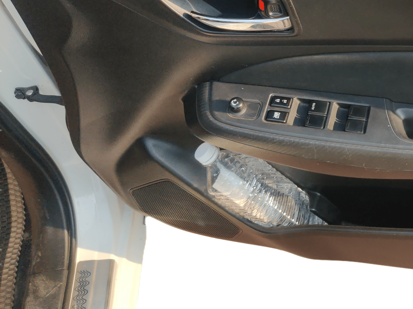 2022 Maruti Swift VXI, Petrol, Manual, 49,268 km, Driver Side Door Panel Controls