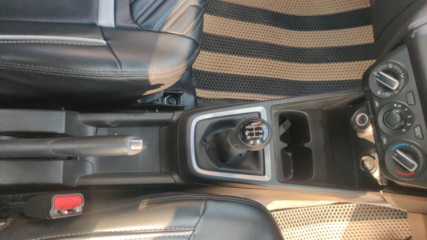 2022 Maruti Swift VXI, Petrol, Manual, 49,268 km, Gear Lever