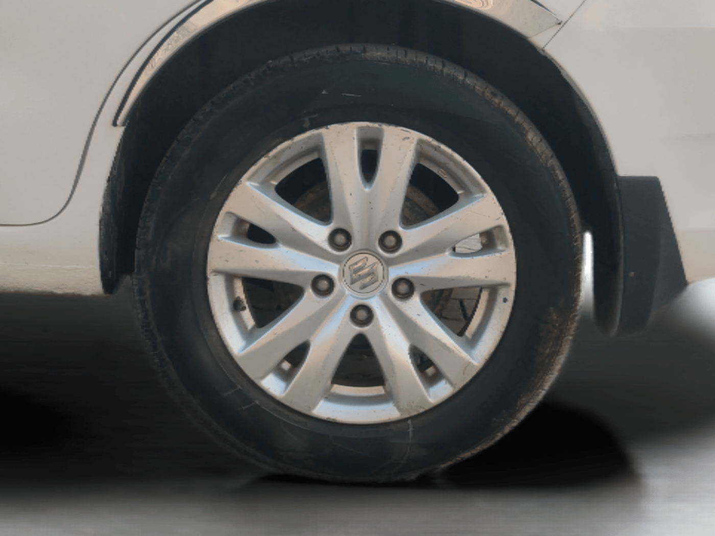 2017 Maruti Ertiga VDI SHVS, Diesel, Manual, 81,689 km, Left Rear Wheel