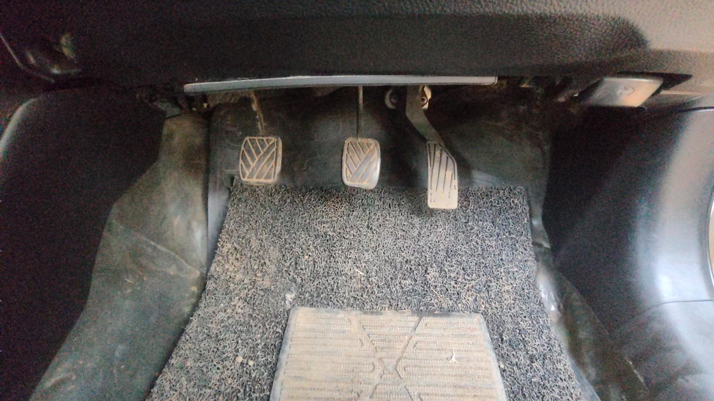 2013 Maruti Swift VDI, Diesel, Manual, 66,913 km, Pedals