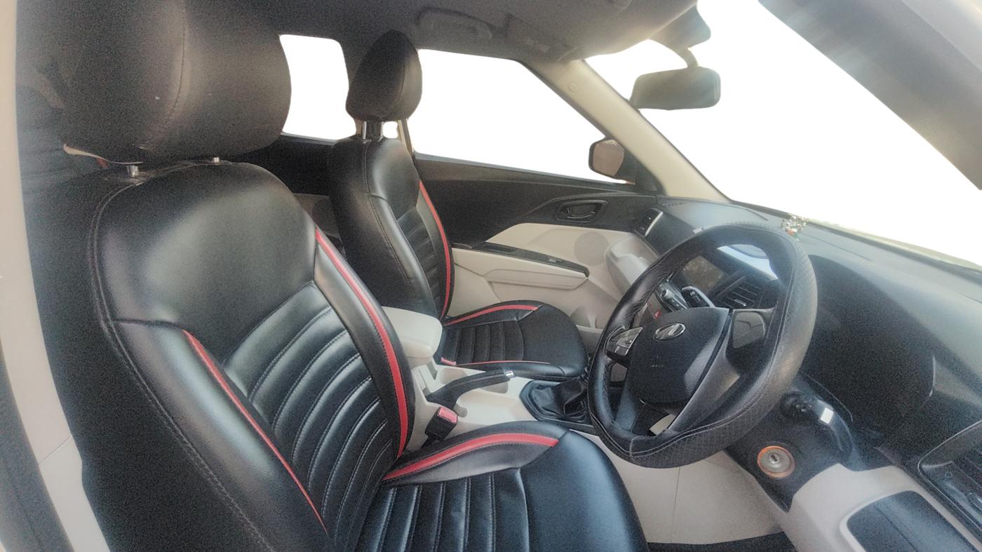 2019 Mahindra XUV300 W6 1.5 DIESEL, Diesel, Manual, 81,460 km, Right Side Front Door Cabin