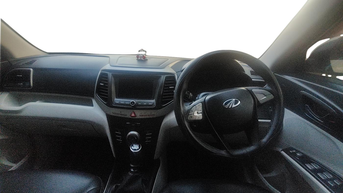 2019 Mahindra XUV300 W6 1.5 DIESEL, Diesel, Manual, 81,460 km, Dashboard