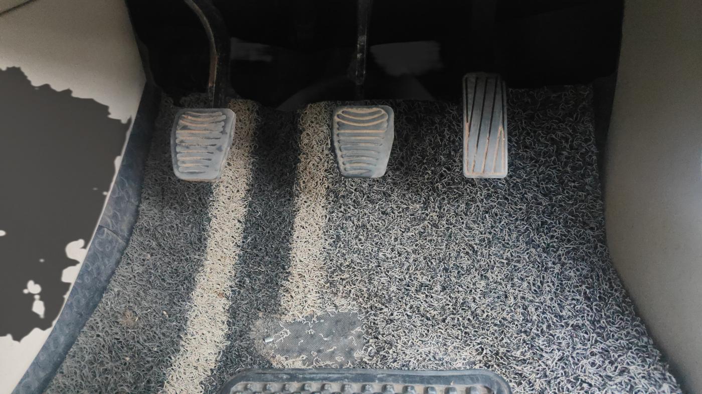 2019 Mahindra XUV300 W6 1.5 DIESEL, Diesel, Manual, 81,460 km, Pedals