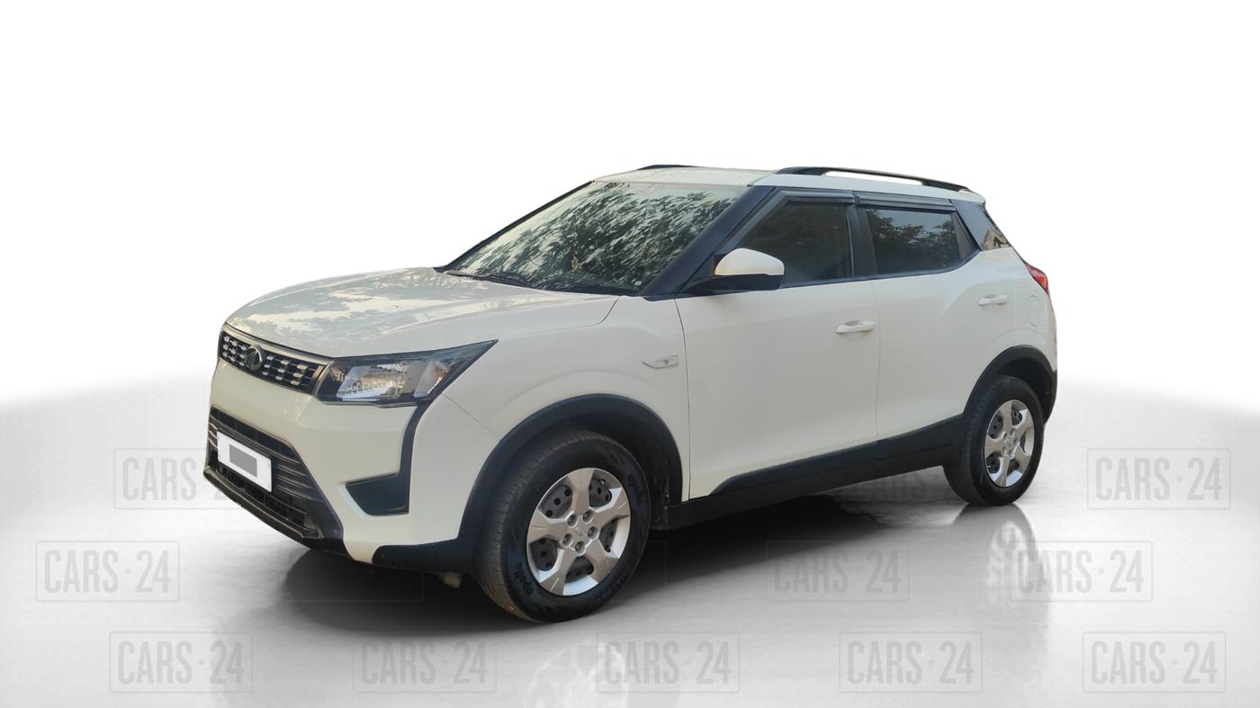 2019 Mahindra XUV300 W6 1.5 DIESEL, Diesel, Manual, 81,460 km, Left Front Diagonal