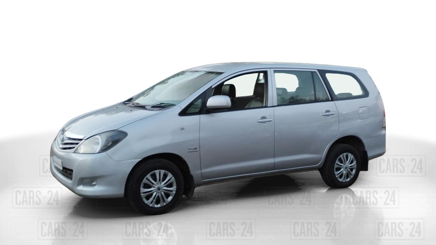 2011 Toyota Innova 2.5 G4 8 STR, Diesel, Manual, 1,09,667 km, Left Front Diagonal
