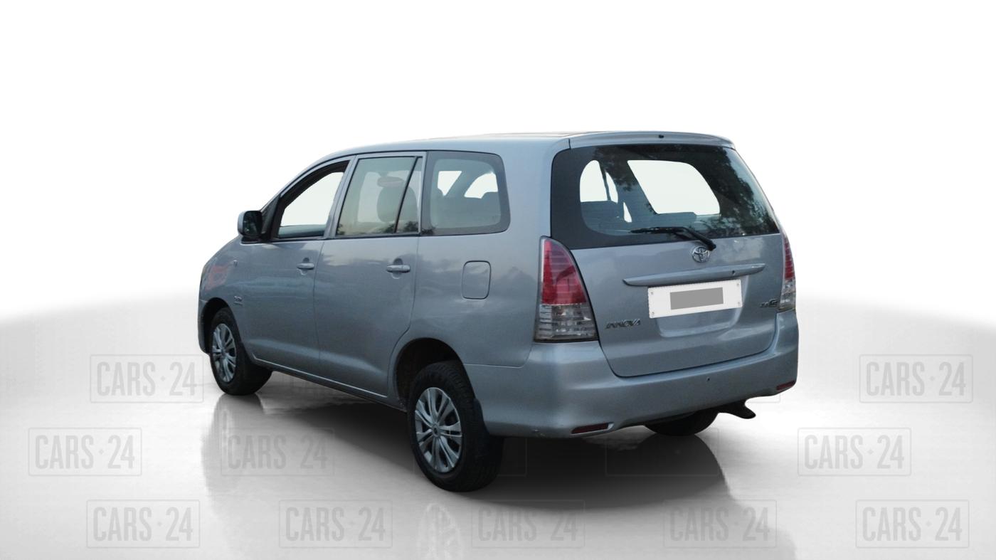 2011 Toyota Innova 2.5 G4 8 STR, Diesel, Manual, 1,09,667 km, Left Back Diagonal