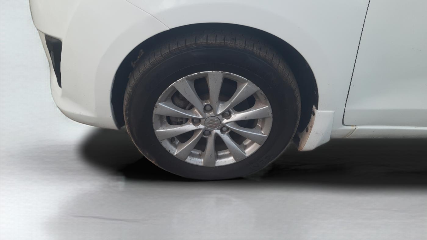 2013 Maruti Ertiga ZDI, Diesel, Manual, 73,000 km, Left Rear Wheel
