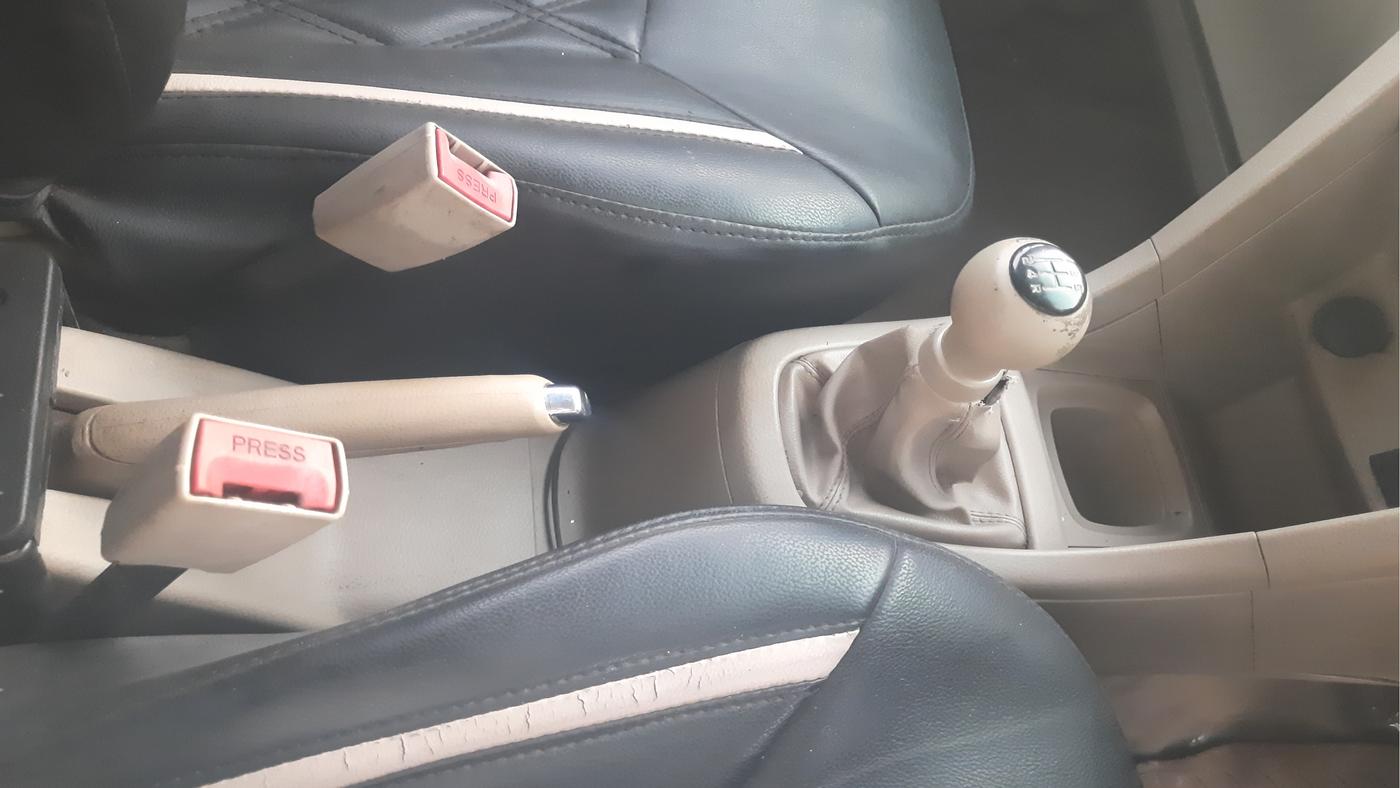 2013 Maruti Ertiga ZDI, Diesel, Manual, 73,000 km, Gear Lever