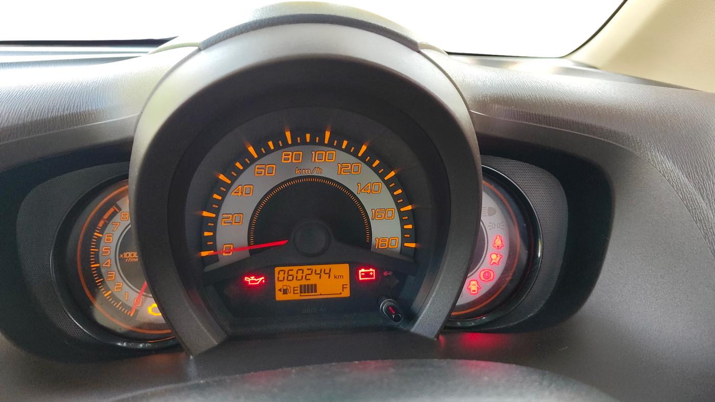 2014 Honda Brio V MT, Petrol, Manual, 60,244 km, Odometer Image