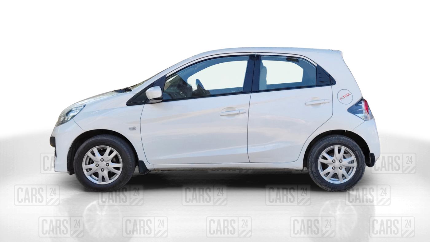 2014 Honda Brio V MT, Petrol, Manual, 60,244 km, Left Side