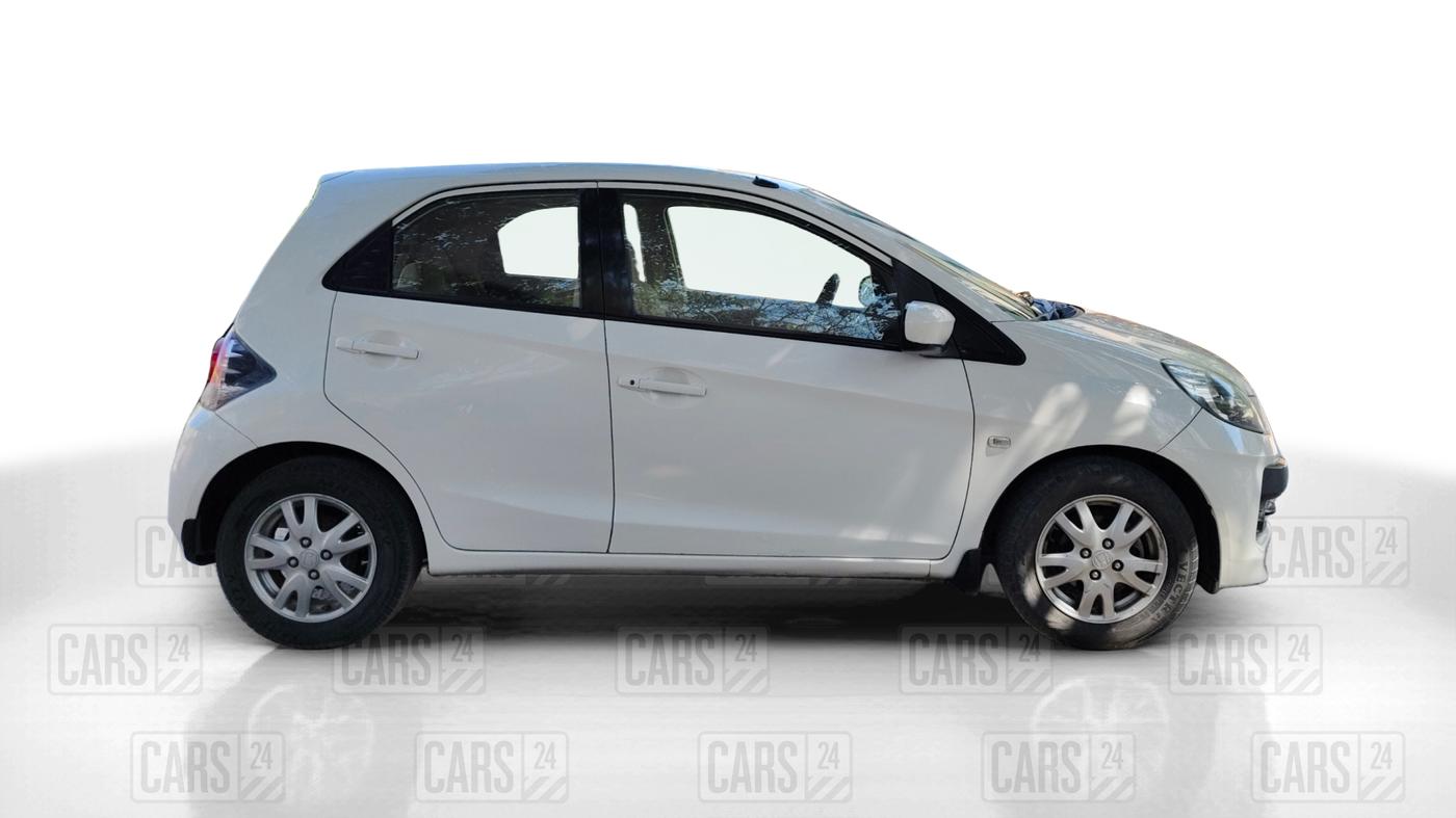 2014 Honda Brio V MT, Petrol, Manual, 60,244 km, Right Side View