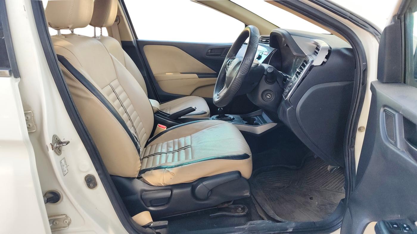2015 Honda City 1.5L I-DTEC SV, Diesel, Manual, 93,233 km, Right Side Front Door Cabin