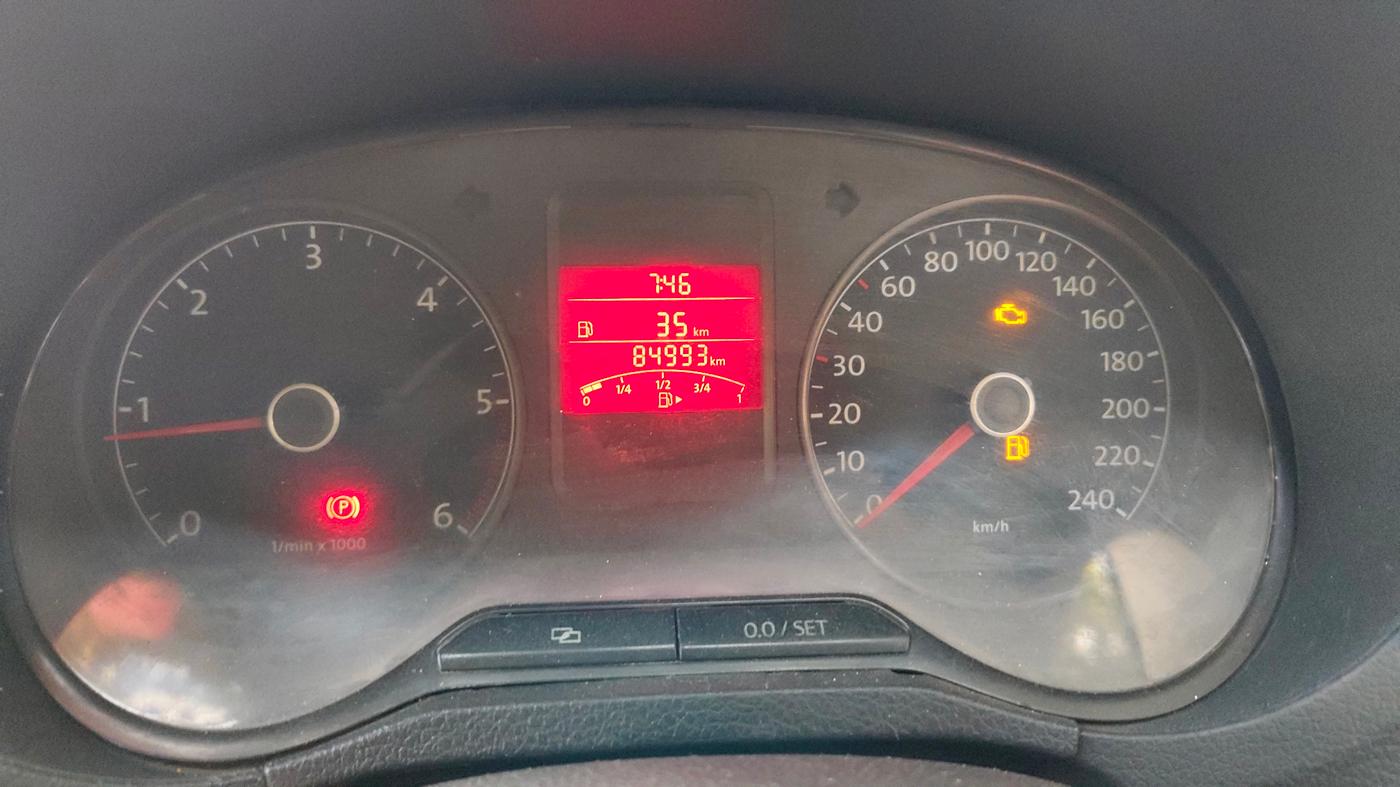 2013 Volkswagen Polo COMFORTLINE 1.2L, Diesel, Manual, 84,992 km, Odometer Image