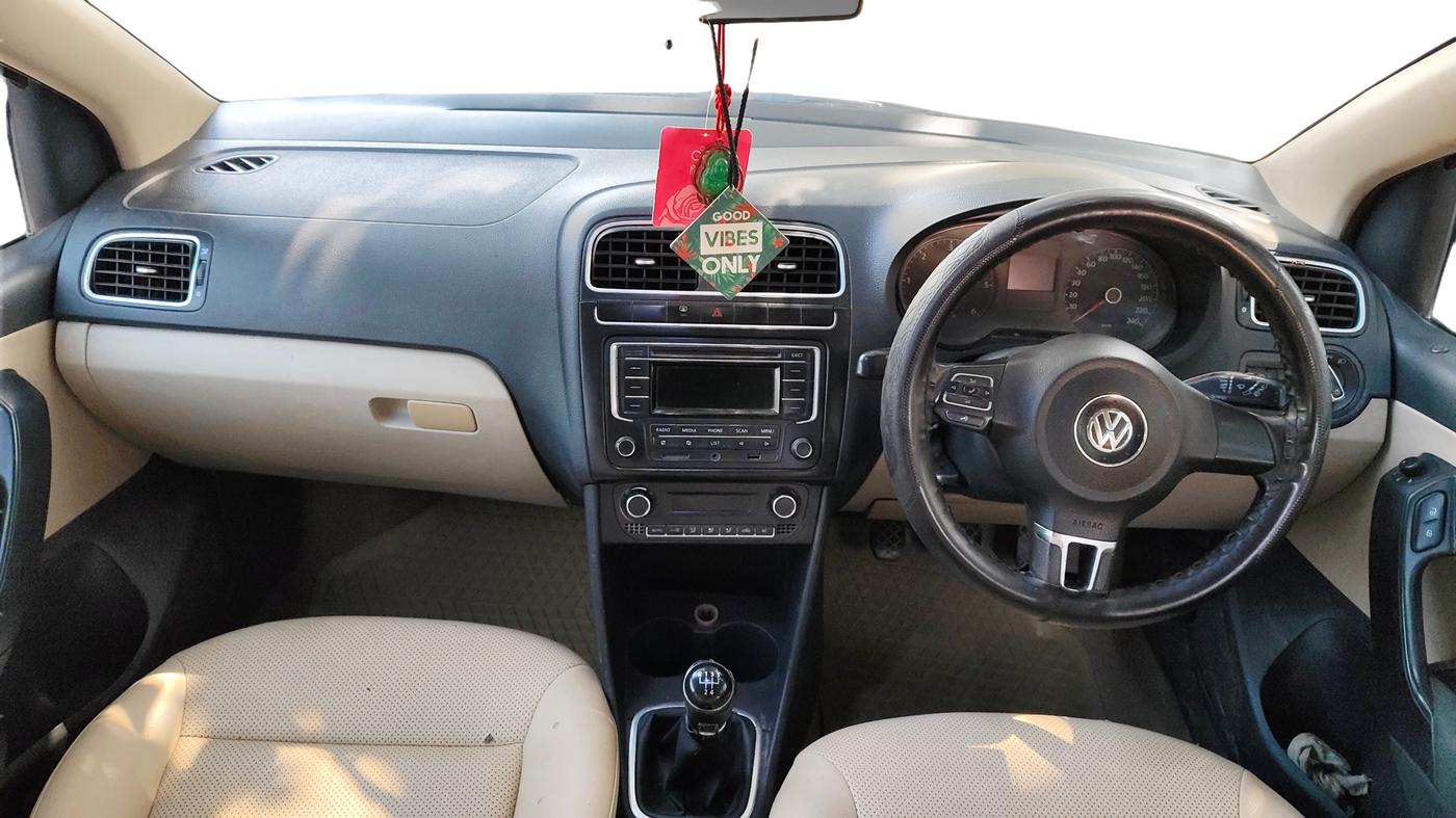 2013 Volkswagen Polo COMFORTLINE 1.2L, Diesel, Manual, 84,992 km, Dashboard