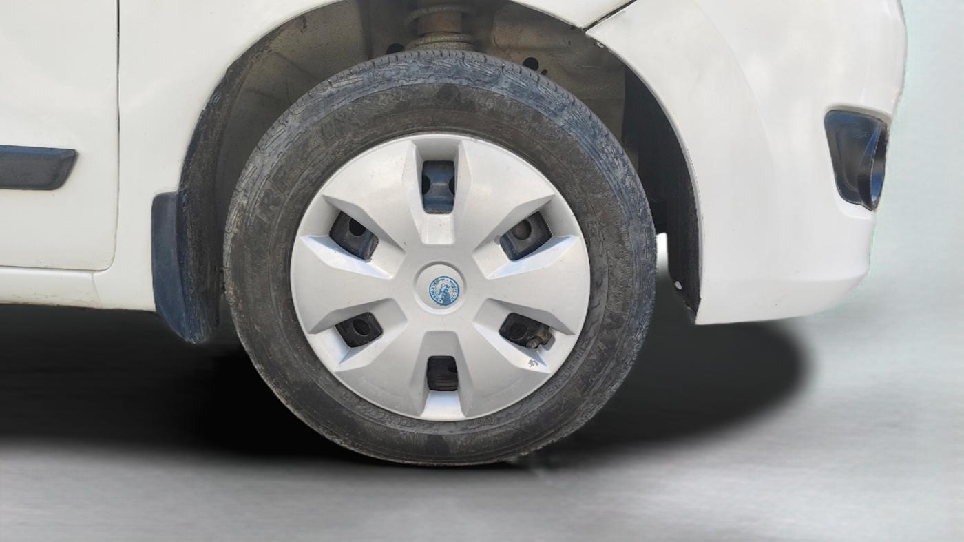 2017 Maruti Wagon R 1.0 VXI, Petrol, Manual, 77,737 km, Right Front Wheel