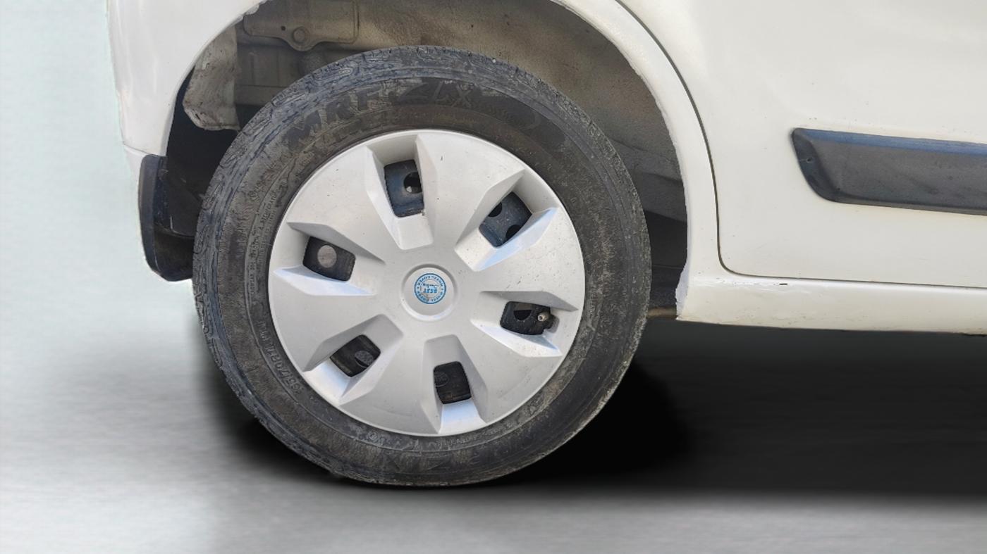 2017 Maruti Wagon R 1.0 VXI, Petrol, Manual, 77,737 km, Right Rear Wheel
