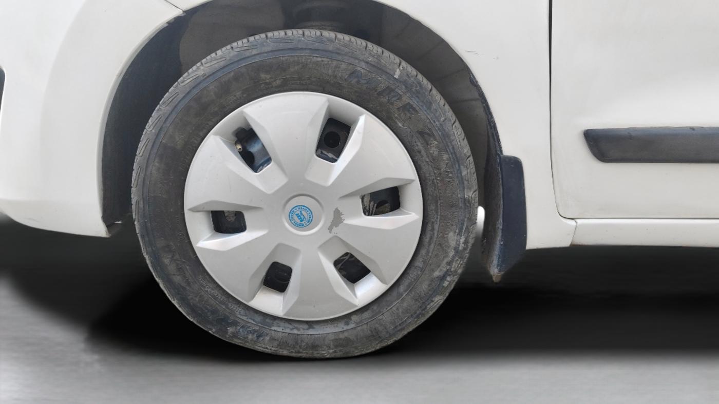 2017 Maruti Wagon R 1.0 VXI, Petrol, Manual, 77,737 km, Left Front Wheel