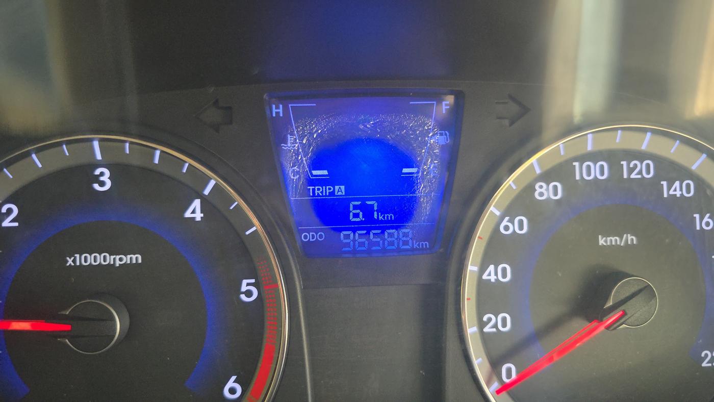 2013 Hyundai Verna FLUIDIC 1.6 CRDI EX, Diesel, Manual, 96,000 km, Odometer Image