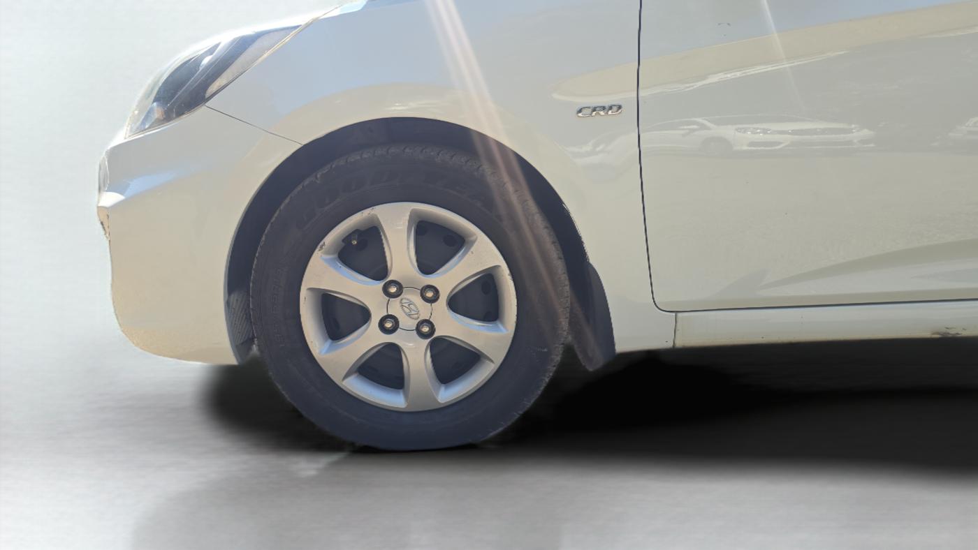 2013 Hyundai Verna FLUIDIC 1.6 CRDI EX, Diesel, Manual, 96,000 km, Left Front Wheel