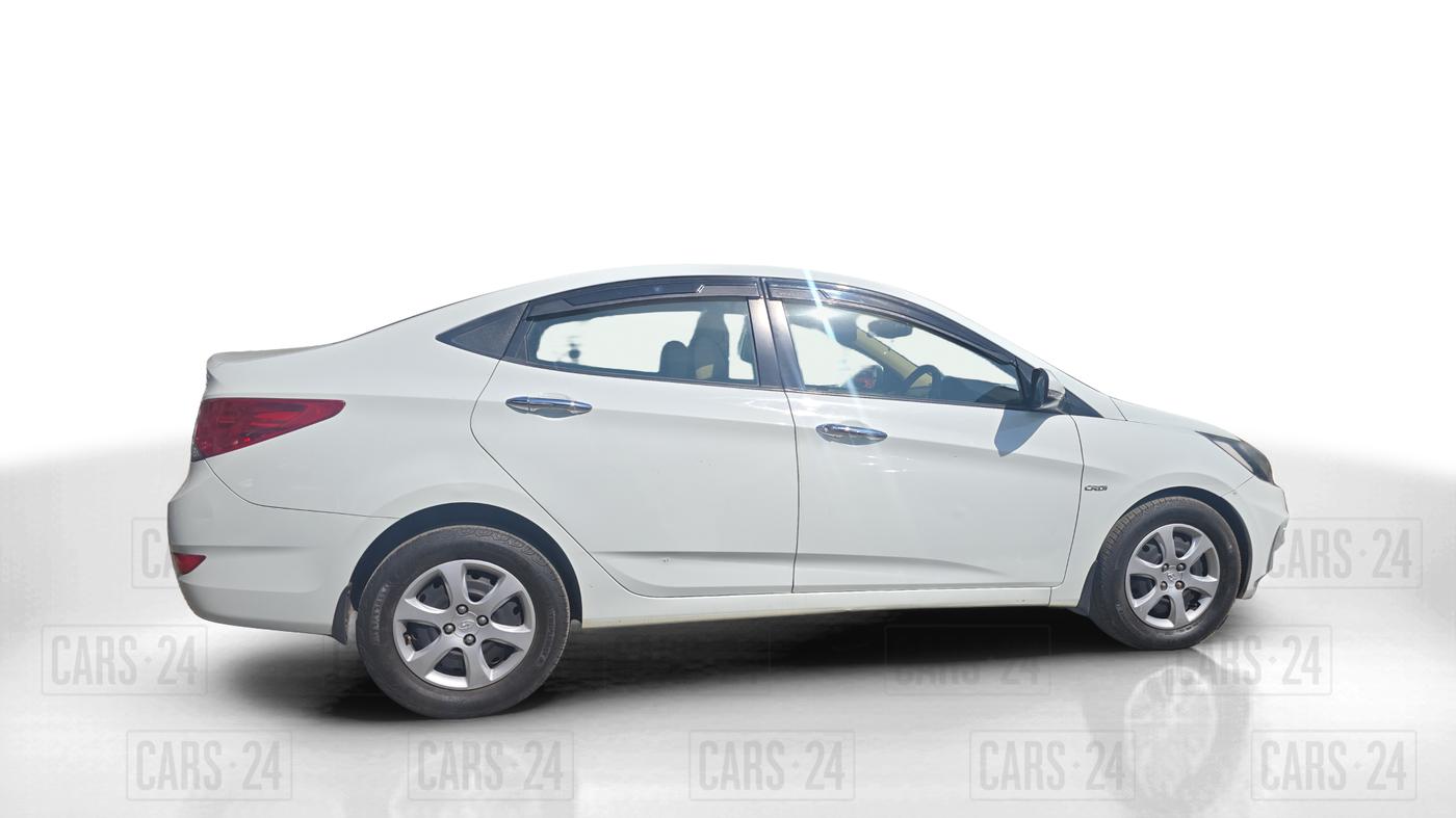 2013 Hyundai Verna FLUIDIC 1.6 CRDI EX, Diesel, Manual, 96,000 km, Right Side View
