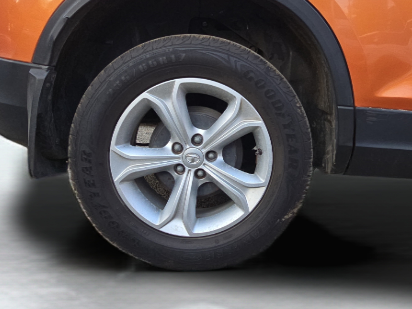 2019 Tata Harrier XZ 2.0L, Diesel, Manual, 50,600 km, Right Rear Wheel