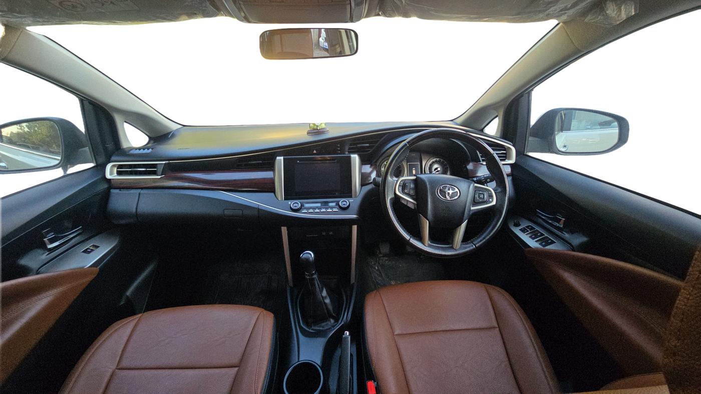 2018 Toyota Innova Crysta 2.4 VX 8 STR, Diesel, Manual, 69,000 km, Dashboard