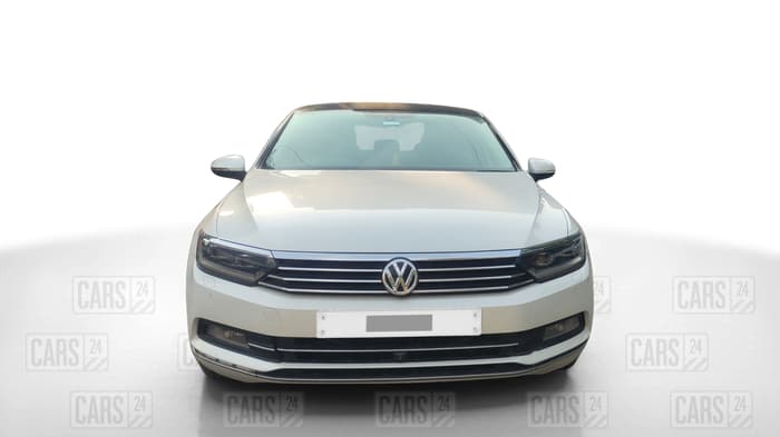 2018 Volkswagen Passat COMFORTLINE DSG, Diesel, Automatic, 1,10,642 km, Front