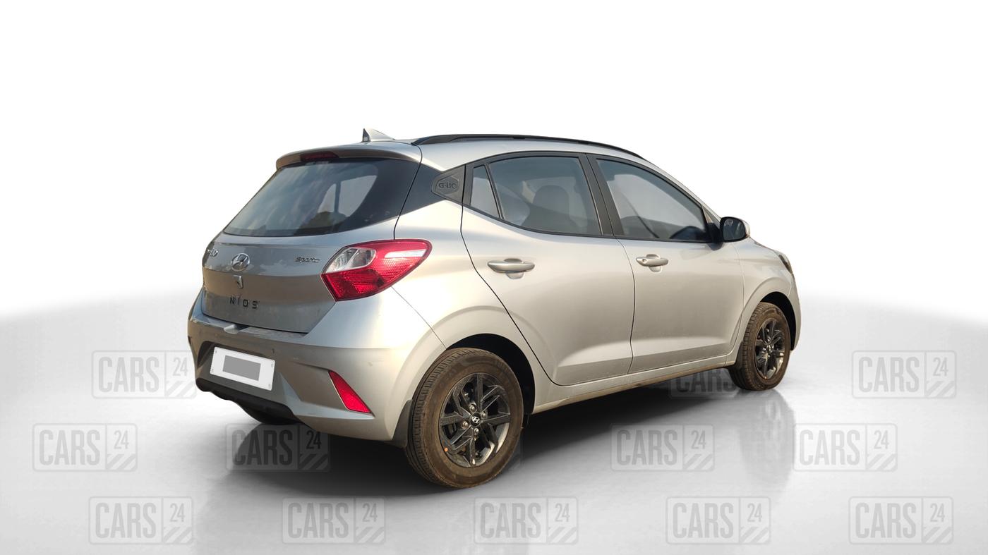 2022 Hyundai GRAND I10 NIOS SPORTZ 1.2 KAPPA VTVT, Petrol, Manual, 42,958 km, Right Back Diagonal